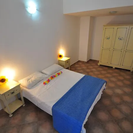 Residenze Borgo Dei Fiori * كوستا باراديسو