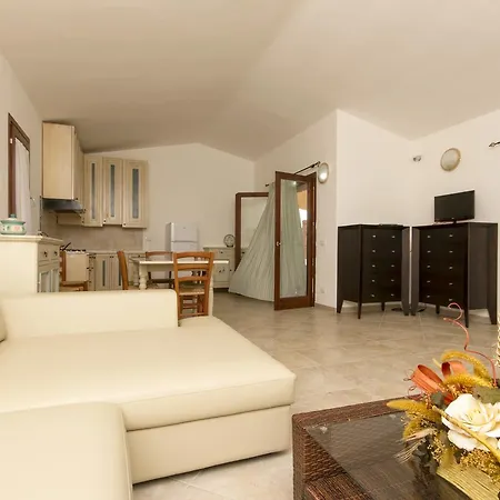 Residenze Borgo Dei Fiori * كوستا باراديسو